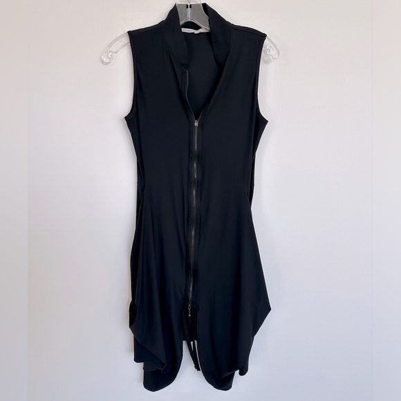 Sun Light Asymmetrical Stretch Zipper Sleeveless Dress in Black | Size 1 - Picture 3 of 7